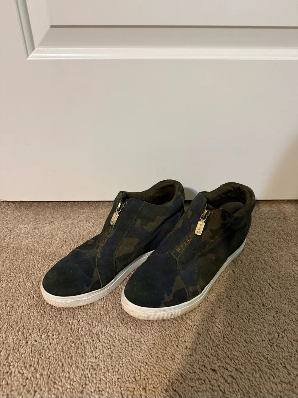 Blondo Women's Camouflage Wedge Sneakers - Olive Green